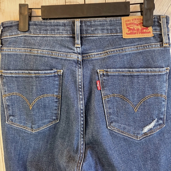 Levi's 721 High Rise Distressed Skinny Jeans - Picture 5 of 8